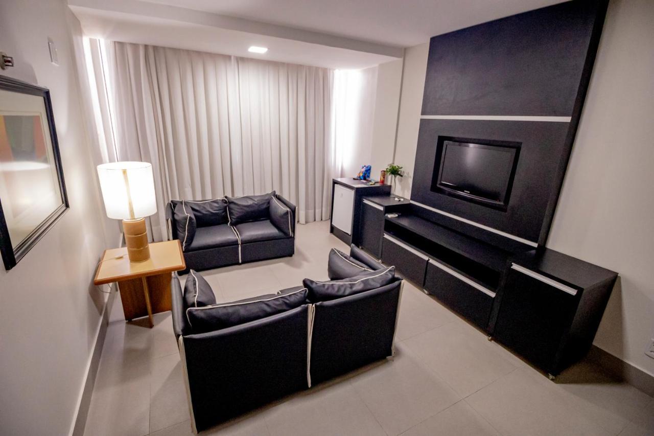 Like Ue Hotel Goiania Bagian luar foto