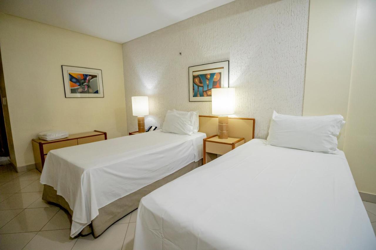 Like Ue Hotel Goiania Bagian luar foto