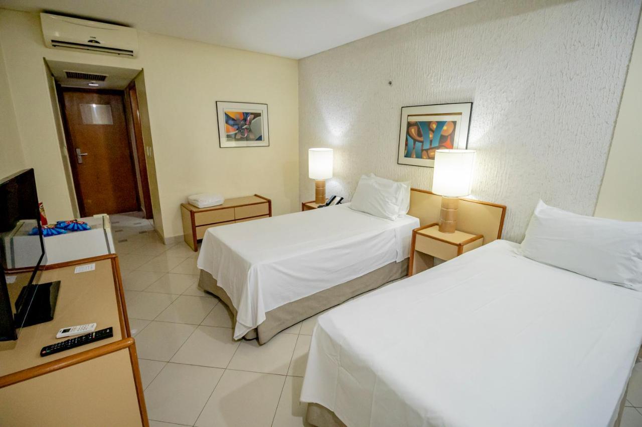 Like Ue Hotel Goiania Bagian luar foto