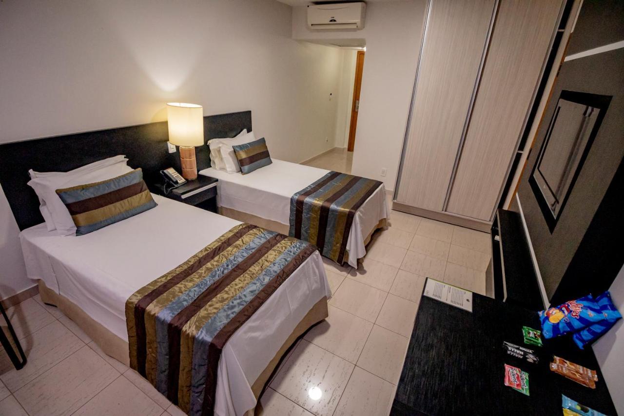Like Ue Hotel Goiania Bagian luar foto
