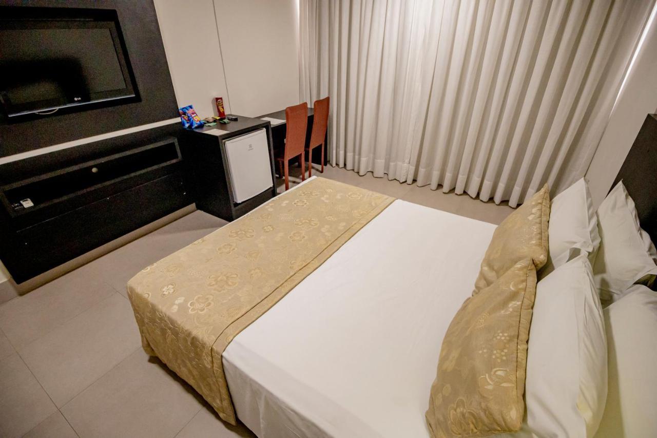 Like Ue Hotel Goiania Bagian luar foto